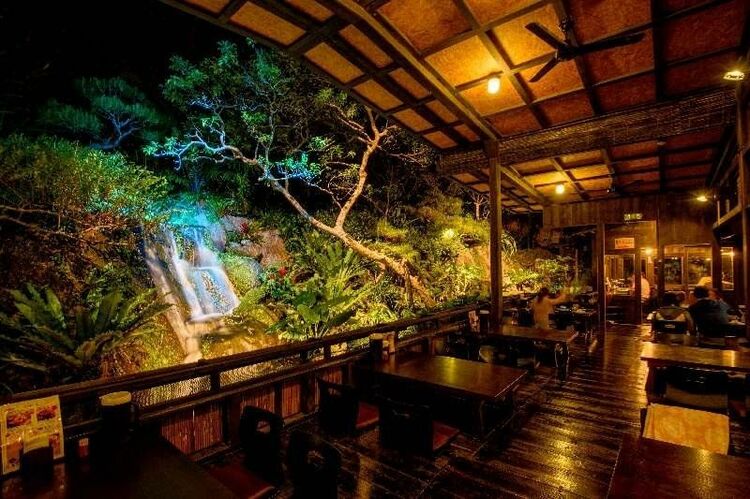 古民家の温かい灯り